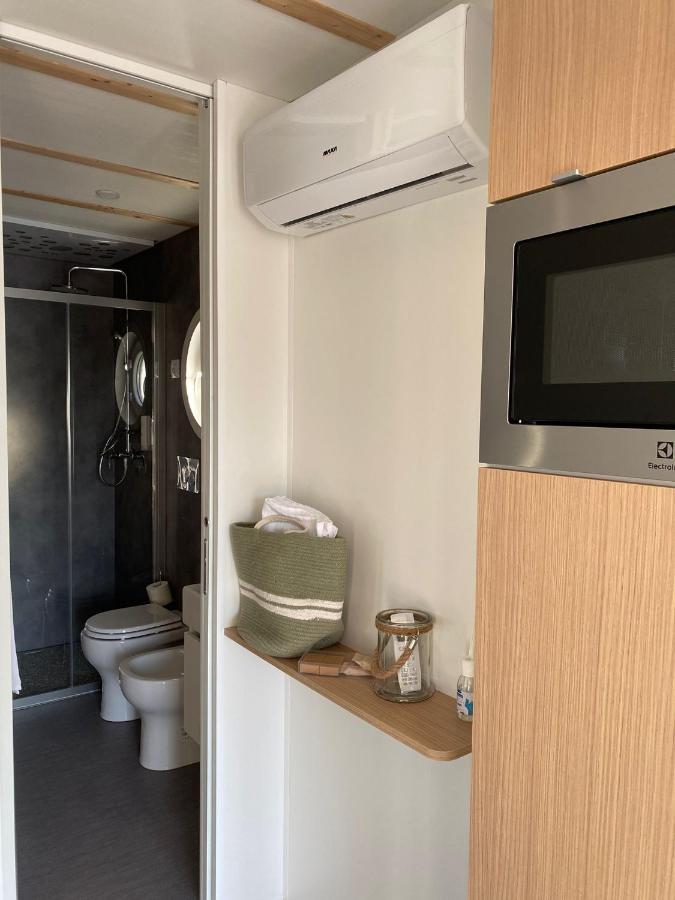 Marina Del Gargano Houseboat Hotel Manfredonia Exterior photo
